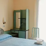 Lauretta Hotel
