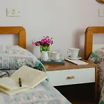 Lauretta Hotel