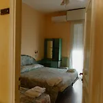 Lauretta Ξενοδοχείο 3*