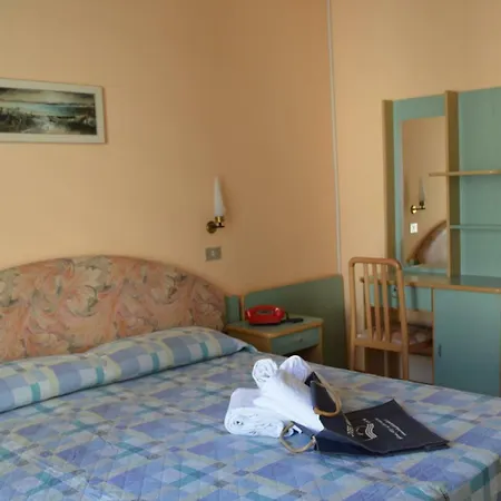 Lauretta 3* Беллария-Иджеа-Марина