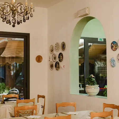 Lauretta Hotel
