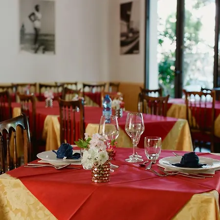 Lauretta Ξενοδοχείο Μπελάρια-Ιτζέα Μαρίνα