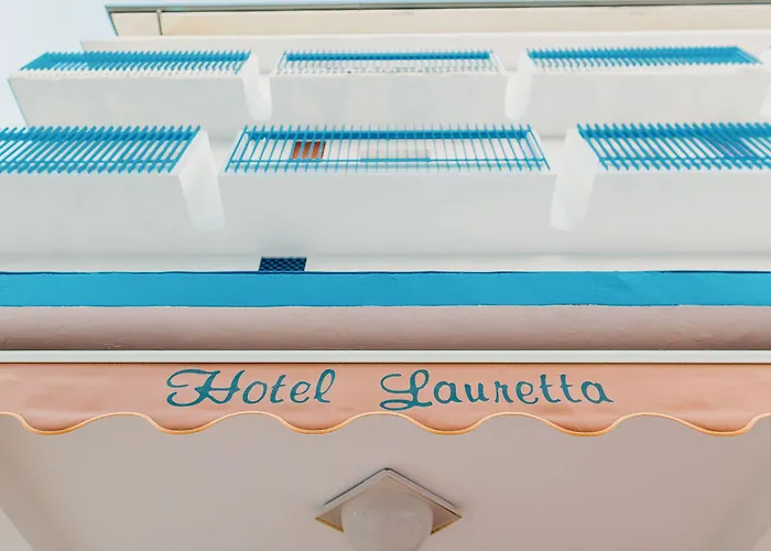 Lauretta 3*
