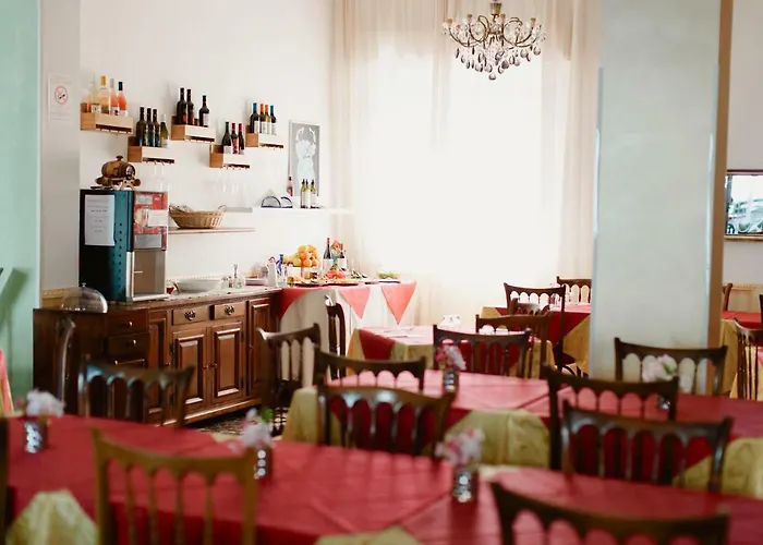 Lauretta Hotel 3*